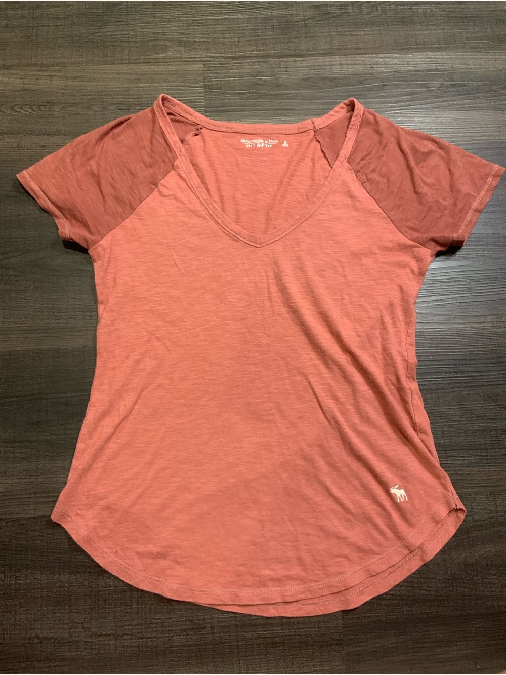 Abercrombie & Fitch Two-Tone Terracotta V-Neck Short Sleeve Tee